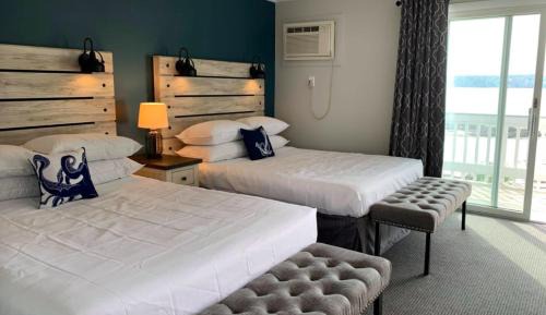 Quadruple Room with Sea View