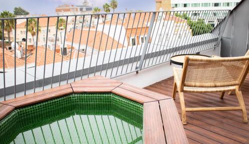 Deluxe Suite with Sea View