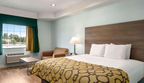King Room with Mobility/Hearing Impaired Access - Non-Smoking
