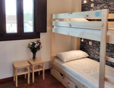 Bunk Bed in Mixed Dormitory Room