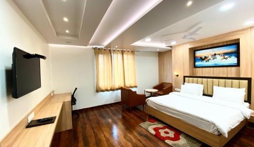 Standard King Room