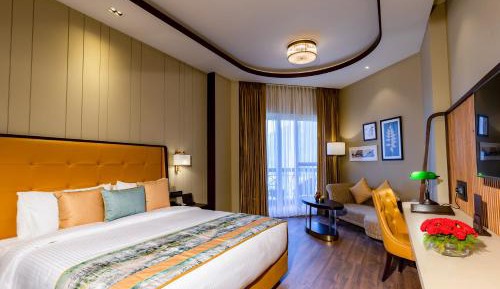 King Room with Mountain View Complimentary Hi-Tea( 1700hrs- 1800hrs), 20% off on F&B service and 20% on Spa services ,One - way local transfer to Gandhi Chowk ( 9:00-1730)