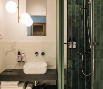 Deluxe Double Room (2 Adults + 1 Child)