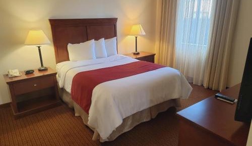 Queen Suite - Hearing Accessible