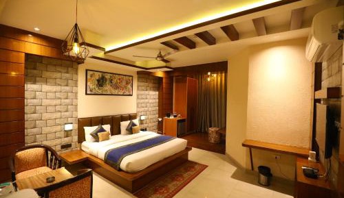 Superior King Room