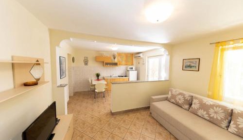 One-Bedroom Apartment with Terrace