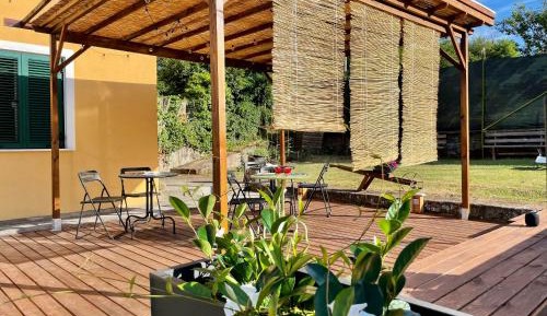 Two Connecting Double Rooms with Garden View
