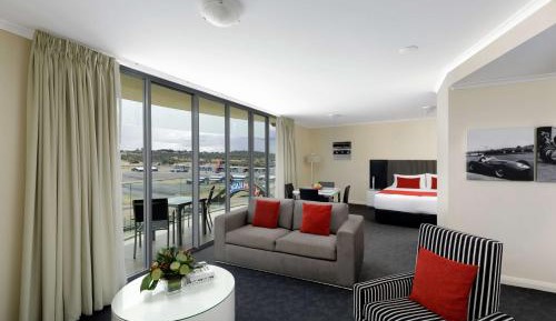 Deluxe Spa Suite