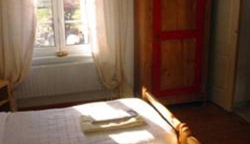 Standard Twin Room with Mountain View