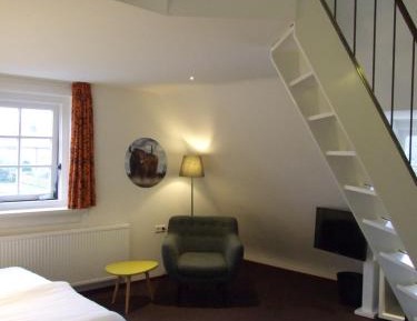 Quadruple Room with Private Bathroom