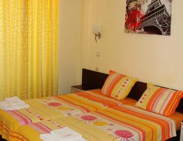 Triple Room - Free Parking