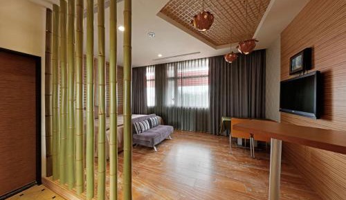 Deluxe King Room
