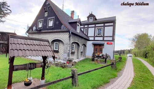8-bedroom House