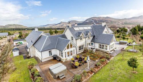 Eight-Bedroom House