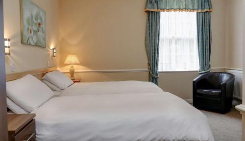 Standard Twin Room