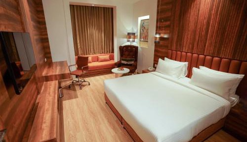 Executive King Suite - Non-Smoking