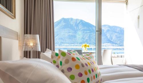 Double Room with Balcony and Lake View
