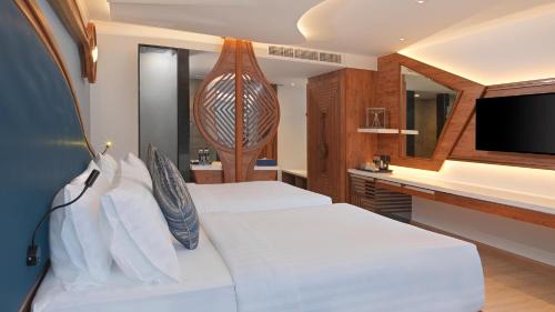 Deluxe Twin Room with Sea View