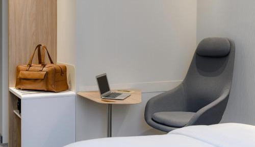Queen Room with Sofa Bed and View
