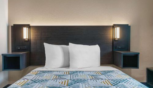 Deluxe Quadruple Room - Smoking