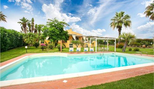 Five-Bedroom Holiday Home