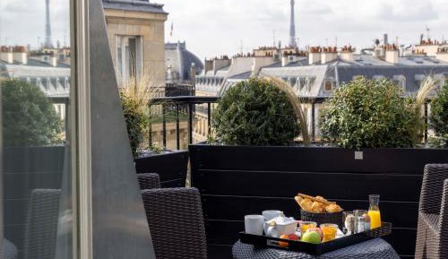 Junior Suite Eiffel with Terrace