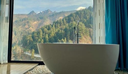 King Room with Mountain View