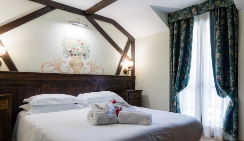 Classic Double or Twin Room