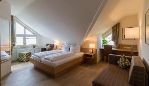 Large Double Room