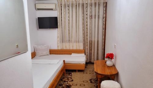 Basic Triple Room