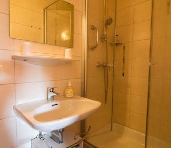 Two-Bedroom Apartment (2 Adults + 3 Children) - Christl