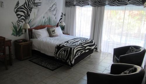 Double Room with Pool View