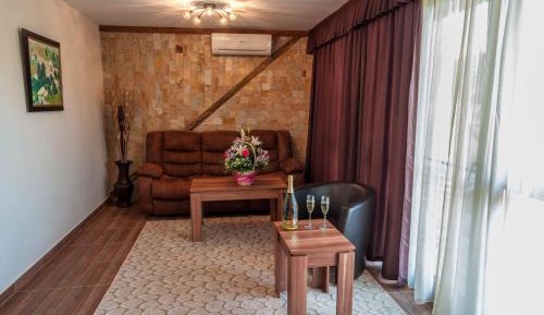 Suite with Balcony and Lake View