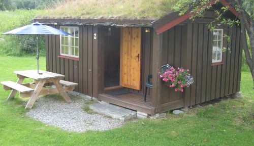 Cottage with Shared Bathroom (2 Adults)