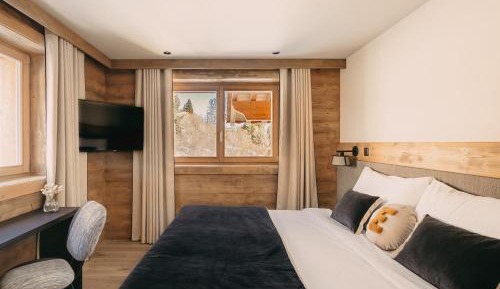 Deluxe Double or Twin Room