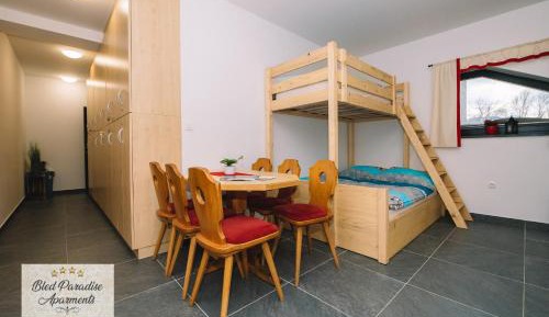 Bed in 8-Bed Mixed Dormitory Room
