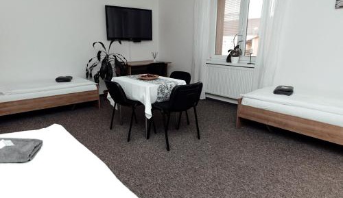 Quadruple Room with Private Bathroom