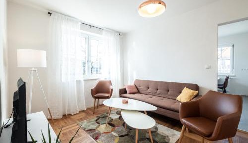 Apartment with Garden View
