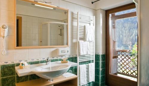 Junior Suite (2 Adults)