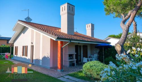 Villa with Garden View