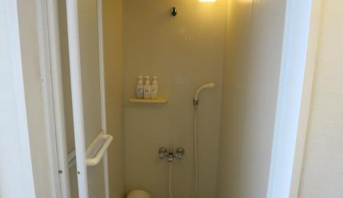 Moderate Room with Shower - Smoking