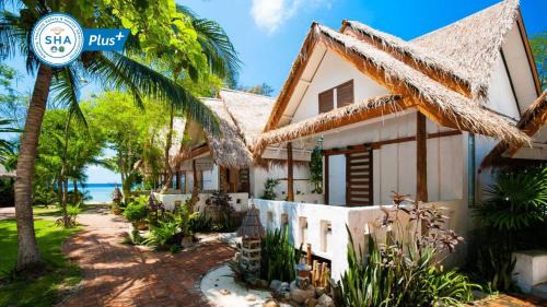 Bungalow with Garden View