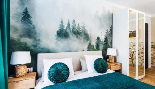 Apartment with Mountain View