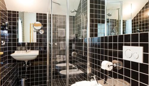 Single Room with Bathroom