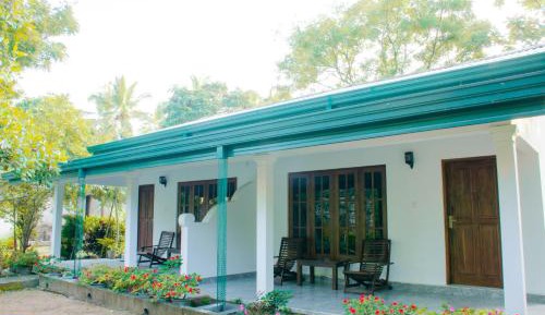 Family Room with Garden View