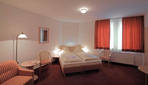 Large Double Room