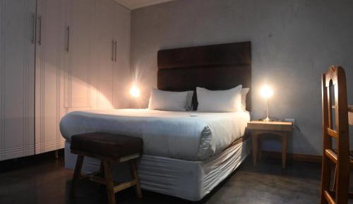 Deluxe Double Room with Shower