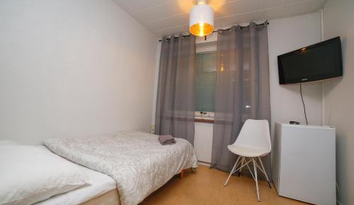 Single Room with Shared Bathroom