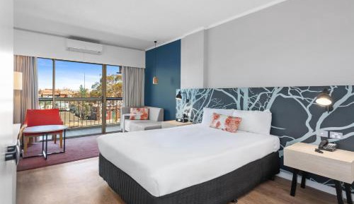 Executive Queen Room