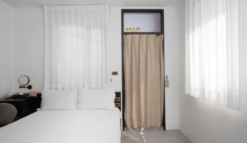 Classic Double Room with Balcony